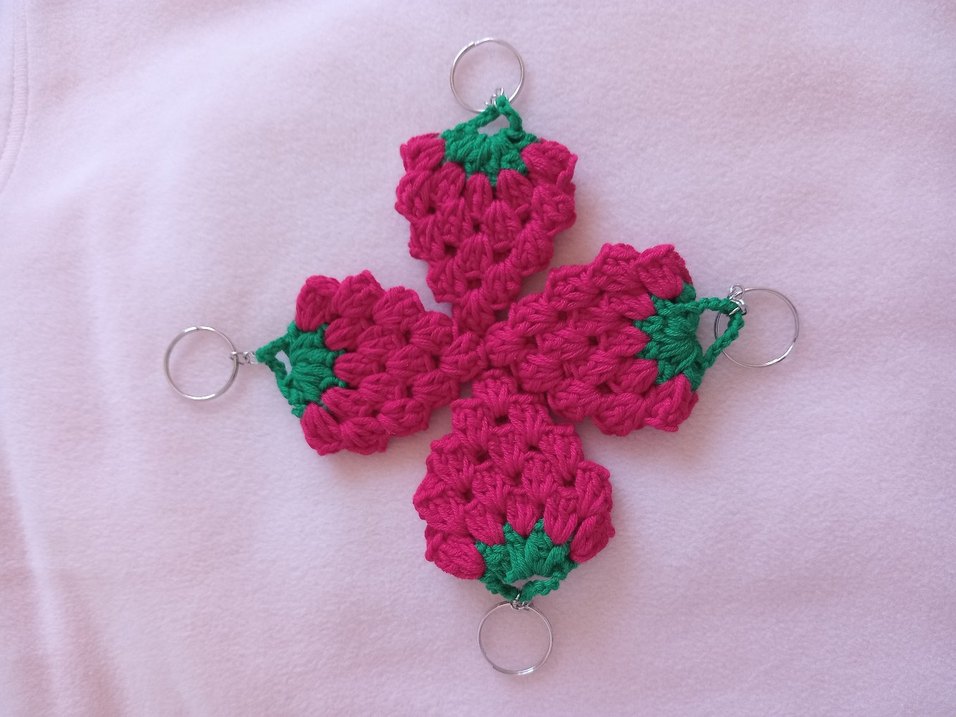 Çilekli anahtarlık - Görsel 2