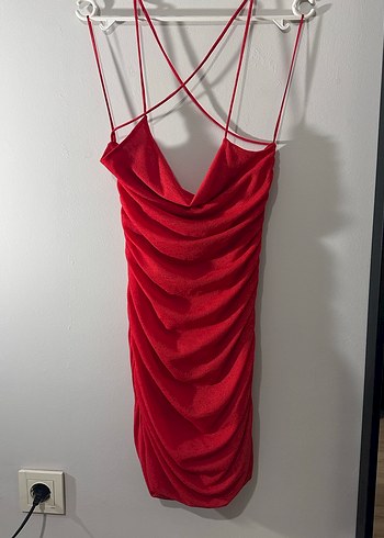 PULL BEAR bir gece giyildi Kırmızı Drapeli İnce Askılı Midi - Görsel 2