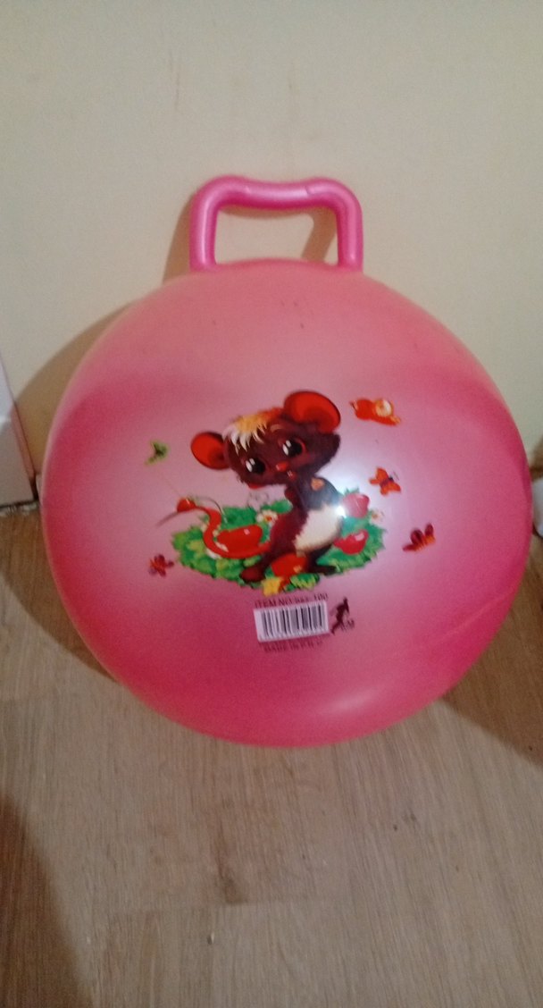 DECATLON Pembe Kulplu Zıplayan Top Oyuncak - Görsel 2