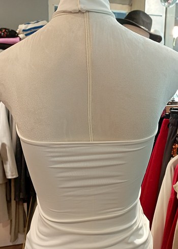 ZARA Beyaz Kolsuz Yüksek Yakalı Kadın Atlet - Görsel 3