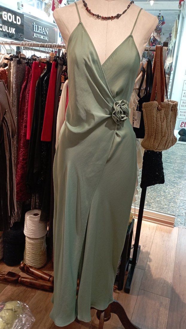 Yeşil Drapeli V Yaka Uzun Abiye Elbise - Görsel 2
