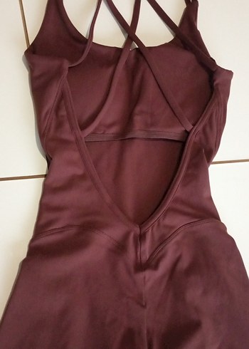 Bordo Fit Kesim Kısa Tulum - Görsel 4