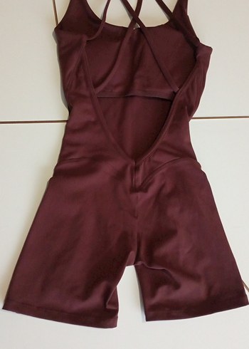 Bordo Fit Kesim Kısa Tulum - Görsel 3