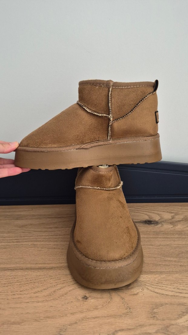 UGG Süet Bilek Bot — görsel 2/10