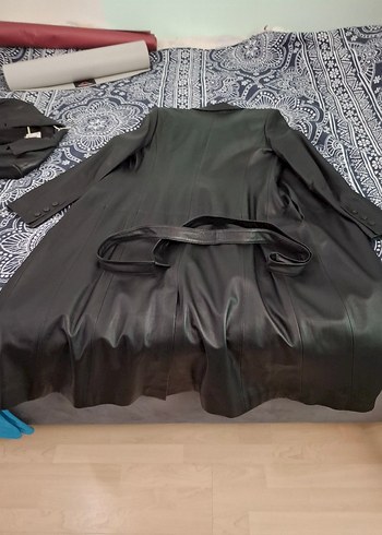 Düğmeli Siyah Erkek Uzun kesim kemerli Deri Ceket - Görsel 4