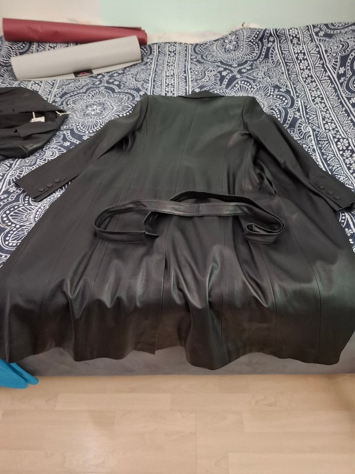 Düğmeli Siyah Erkek Uzun kesim kemerli Deri Ceket - Görsel 4