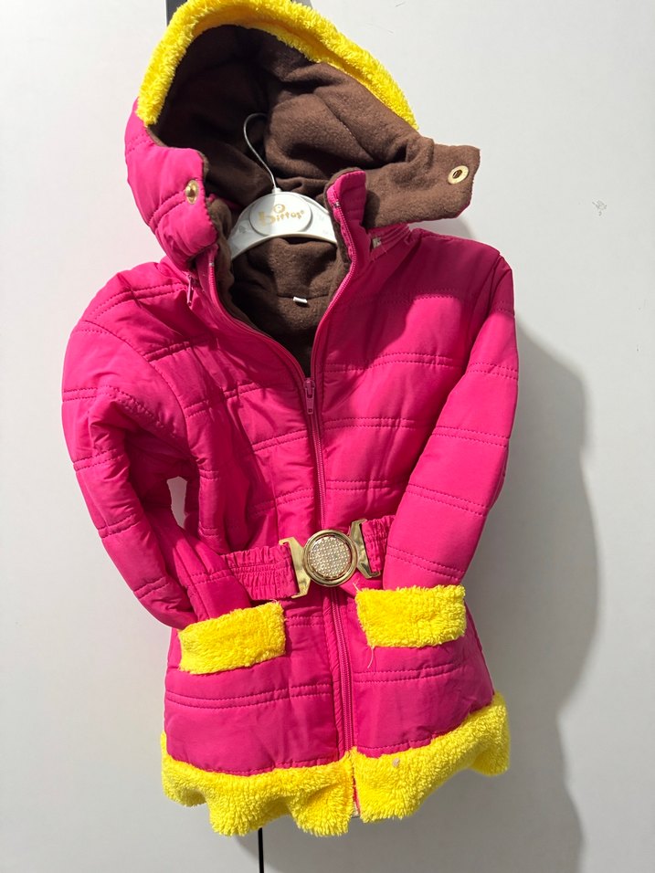 Kız Çocuk Pembe Kapüşonlu Kürklü Mont - Görsel 4