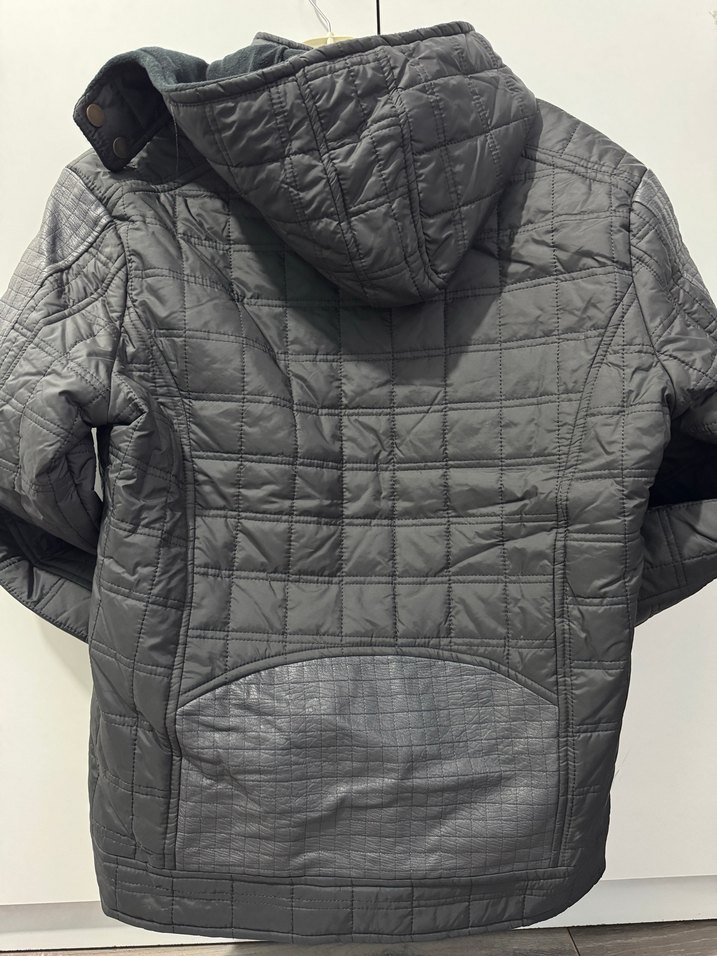 Siyah Kapüşonlu Erkek Mont - Görsel 3