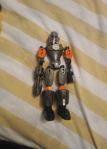 Gri Robot Aksiyon Figürü - Görsel 3