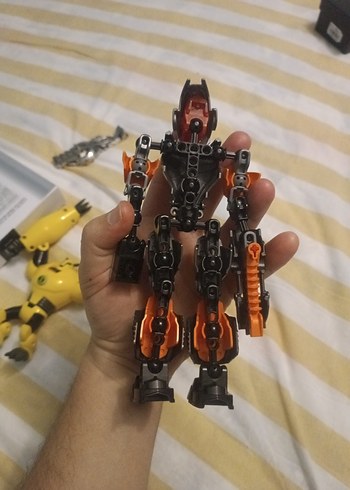 Gri Robot Aksiyon Figürü - Görsel 4