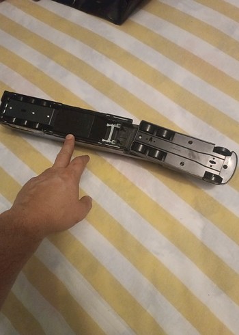 Siyah Oyuncak Kamyonet - Görsel 2