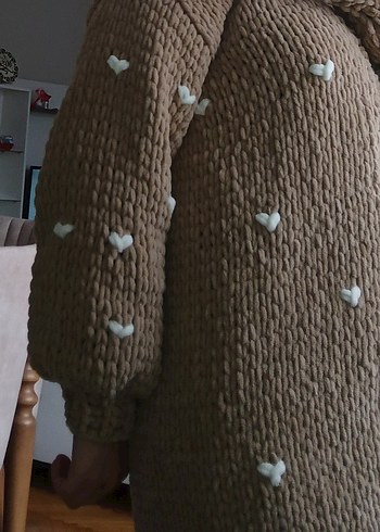 Nakışlı Beyaz Örgü hırka - Görsel 6