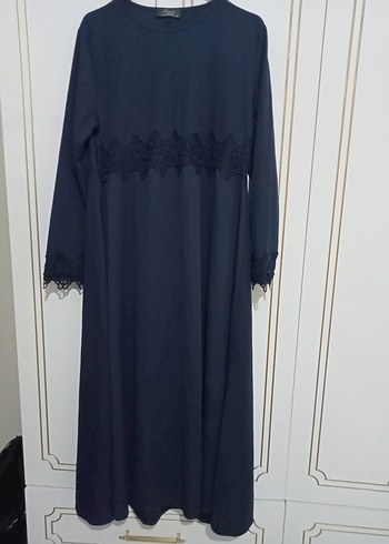Nakış Detaylı Lacivert Uzun Elbise - Görsel 2