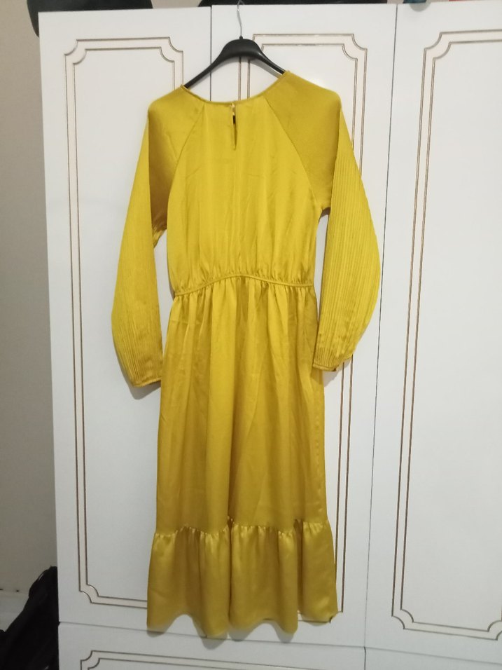 Sarı Pilili Uzun Keten Elbise - Görsel 2