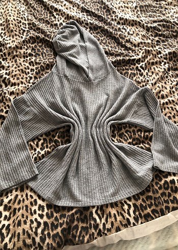 Gri Kapüşonlu Örgü Kadın Kazak - Görsel 2