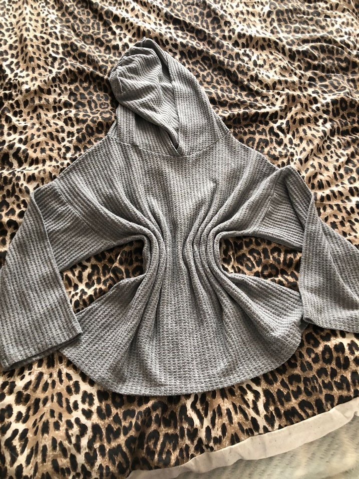 Gri Kapüşonlu Örgü Kadın Kazak - Görsel 2