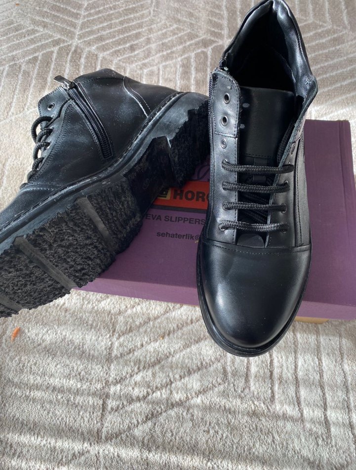 Siyah Bağcıklı Erkek Bot - Görsel 2