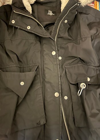 Sokak Stili Siyah Kadın Kürklü Mont - Görsel 2