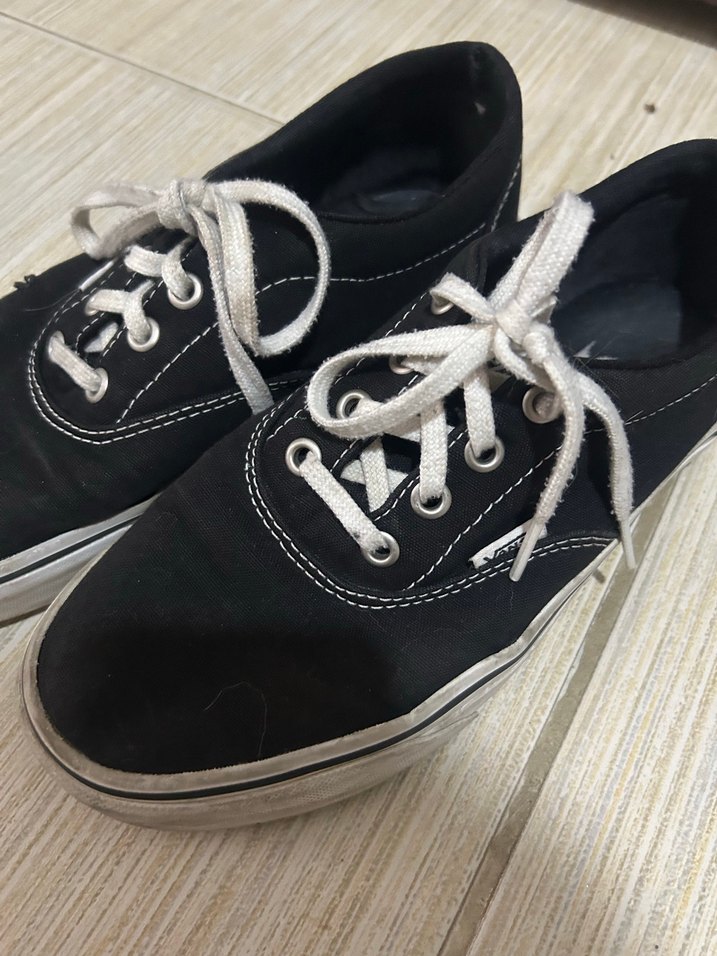 Siyah Bağcıklı Kadın Spor Ayakkabı - Görsel 3