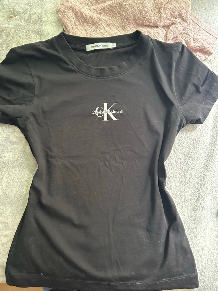 Kız Çocuk Siyah Calvin Klein Tişört - Görsel 2