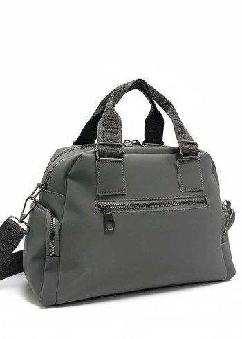 teklife aciktir Kemer Detaylı Kadın Spor Çanta - Görsel 3