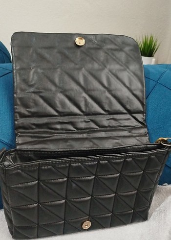 Siyah Yılan Desenli Zincir Detaylı Deri Çanta - Görsel 2