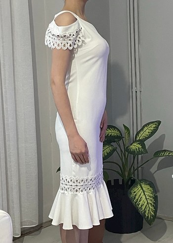 Dantel Detaylı Beyaz Midi Abiye Elbise - Görsel 3