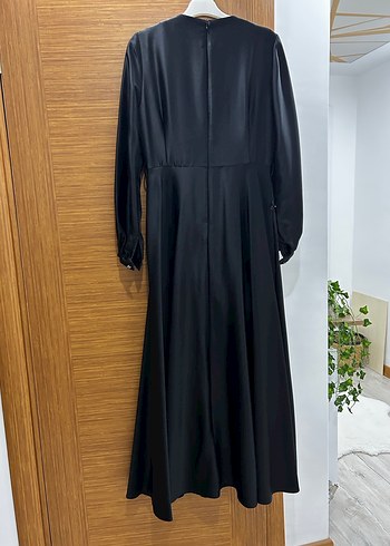 Kayra çicek aplikeli saten elbise - Görsel 3