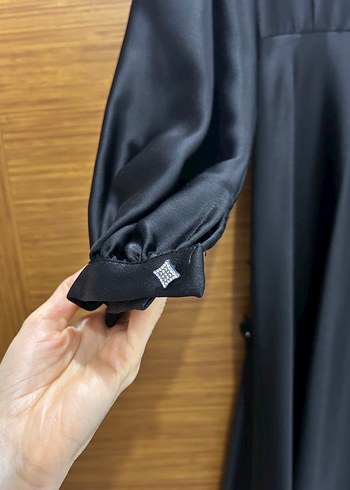 Kayra çicek aplikeli saten elbise - Görsel 6