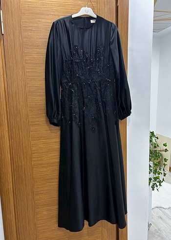 Kayra çicek aplikeli saten elbise - Görsel 2