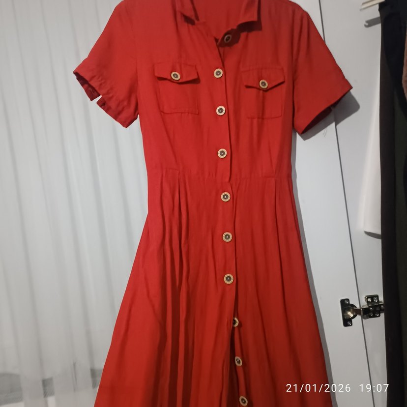 Düğmeli Kırmızı Midi Elbise - Görsel 3