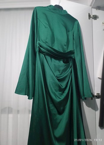 Yeşil Uzun Drapeli Kadın Elbise - Görsel 2