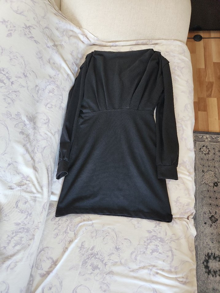 Uzun Kollu Siyah V Yakalı Triko Elbise - Görsel 2