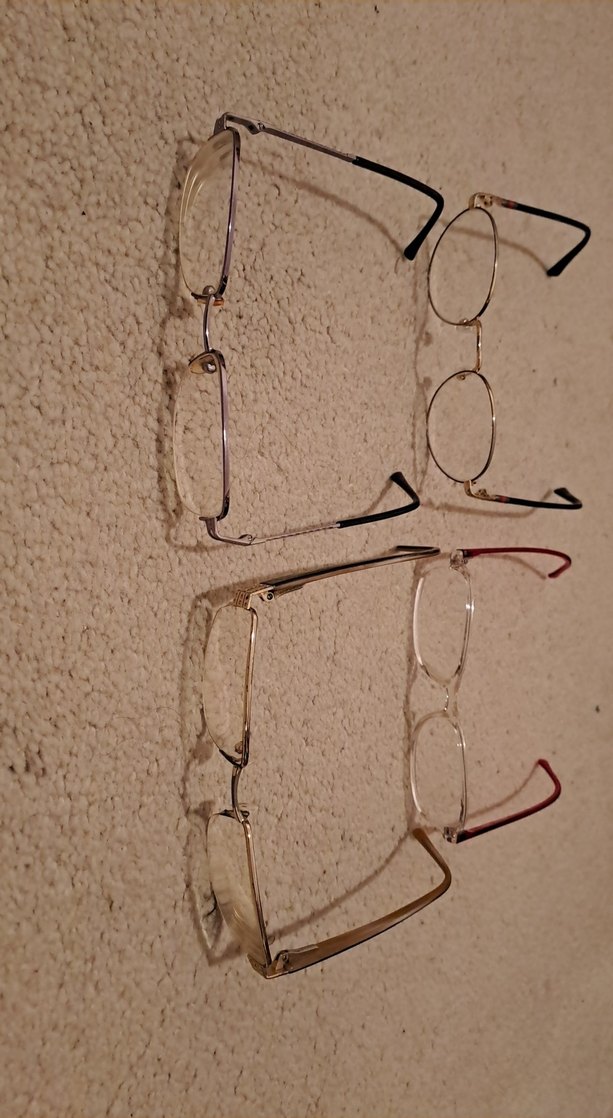 Kadın kemerli dereceli gözlük çerçeveleri. - Görsel 3