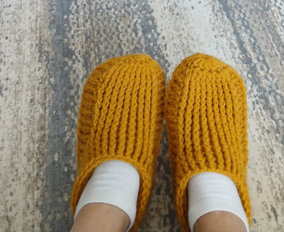 Sarı Örgü Kadın Ev Terliği - Görsel 2