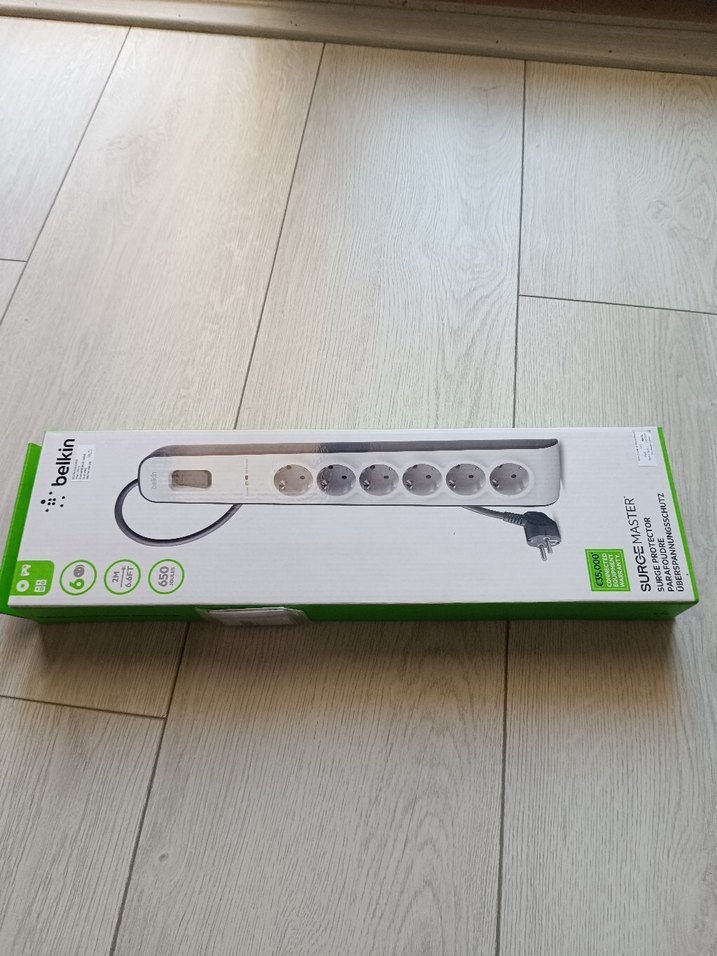 Belkin 6'lı Beyaz SurgeMaster Priz - Görsel 3