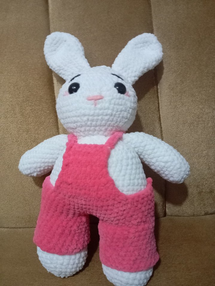 Pembe Salopetli Peluş Tavşan Oyuncak - Görsel 4