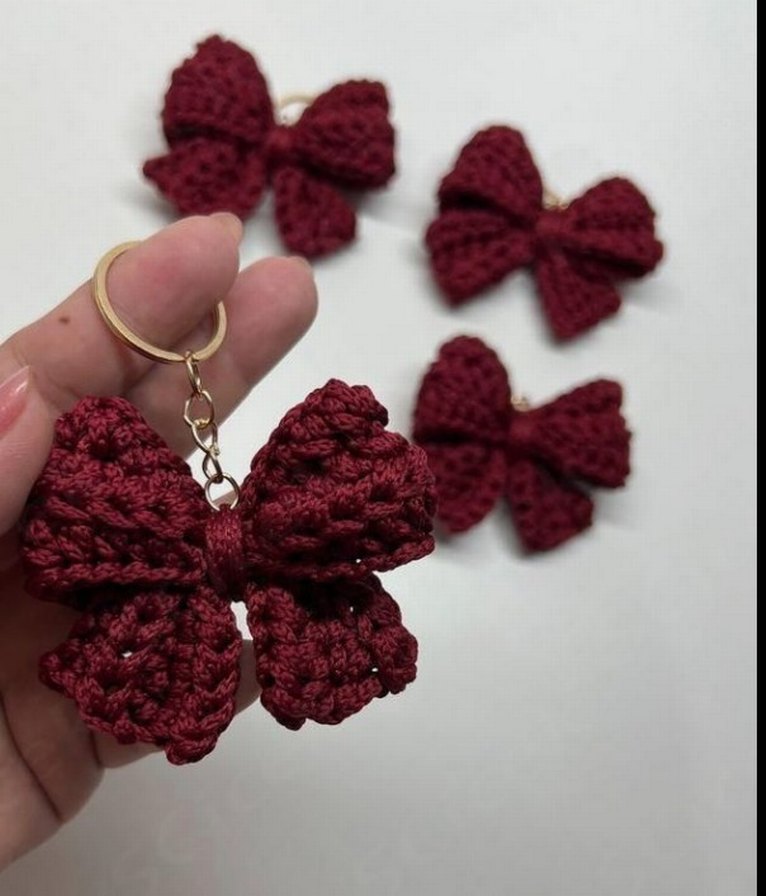 Bordo Örgü Fiyonk Anahtarlık - Görsel 2