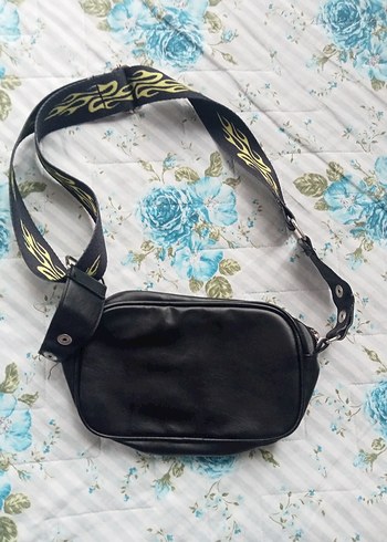 Kemer Tokalı Siyah Yılan Derisi Desenli Kadın Çapraz Çanta - Görsel 2
