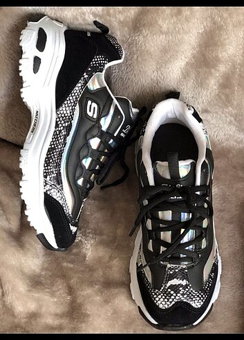 Skechers Skechers güncel stok 37-(çoklu olarak elimde ) 38-39 