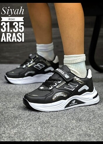 New Balance New balance 900 Siyah 34-35 Laci 31-33-34-35 