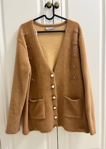 Düğmeli Kahverengi Uzun Kollu Hırka - Görsel 2