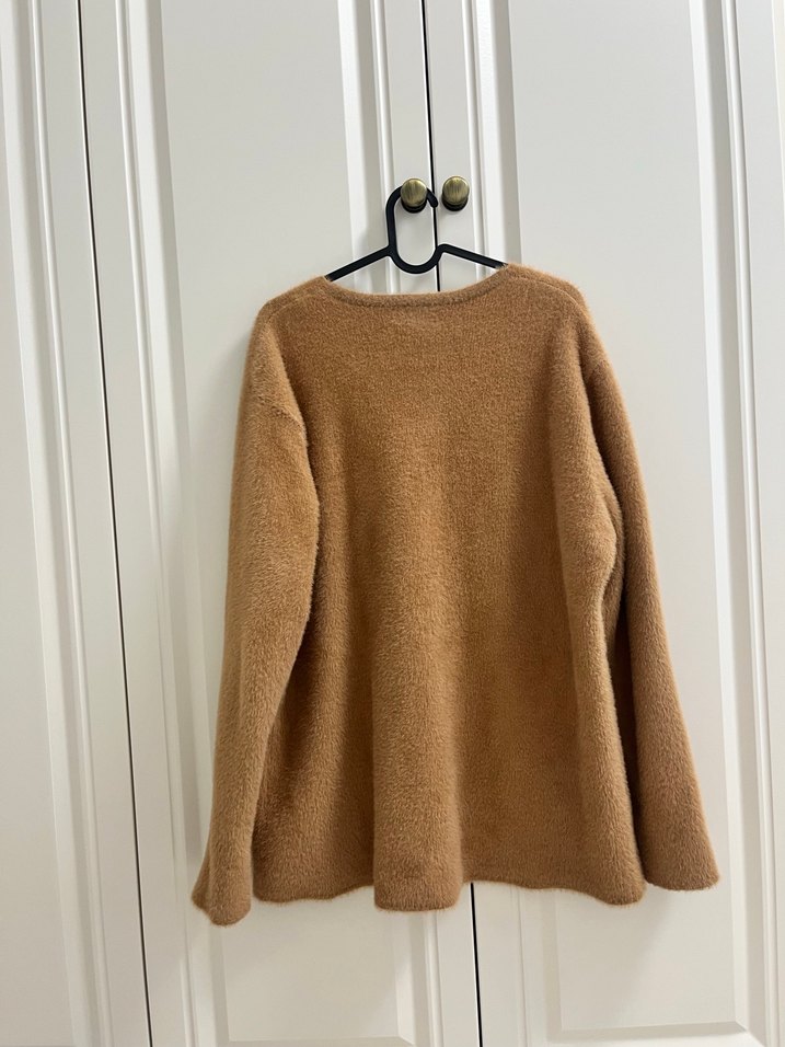 Düğmeli Kahverengi Uzun Kollu Hırka - Görsel 4