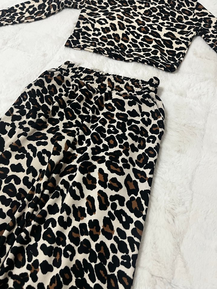 Kahverengi Zebra Desenli Crop Takım - Görsel 3