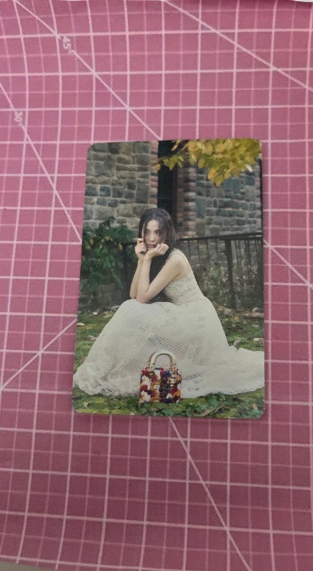 Jisoo Amortage Lomo kart - Görsel 2