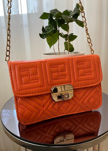 Turuncu Deri Kadın Çanta - Görsel 3