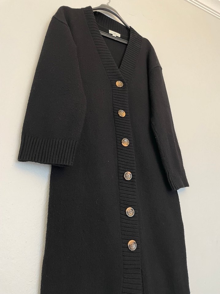 Düğmeli Siyah Midi Triko Elbise - Görsel 4