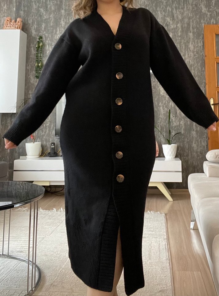 Düğmeli Siyah Midi Triko Elbise - Görsel 2