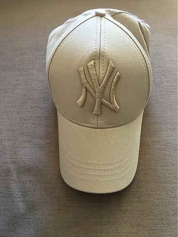  Beden New York nakışlı şapka