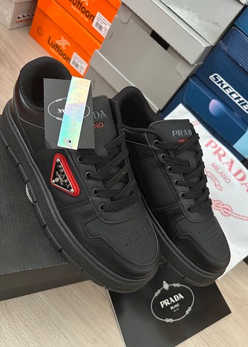 Prada Siyah Deri Sneaker